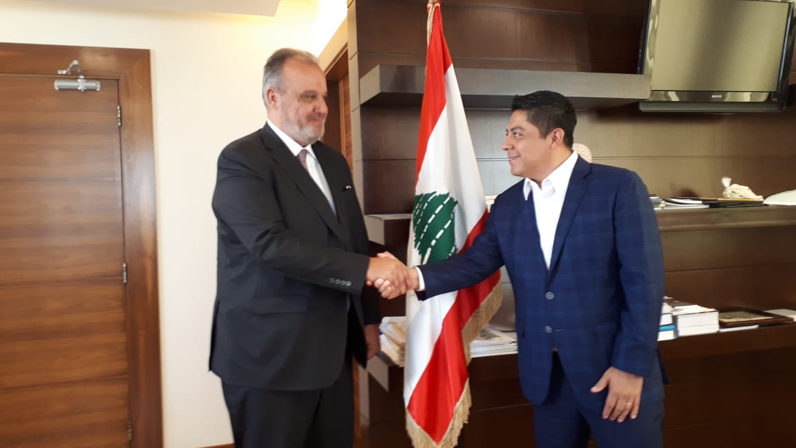 بوشكيان بحث وحاكم ولاية سان لويس المكسيكية في تطوير الاستثمارات التكاملية المشتركة